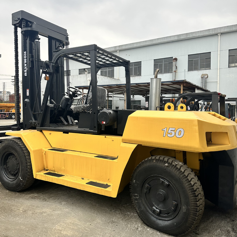 KOMATSU FD150 FD100 FD30 FD50 FD80 3Ton 5ton 8ton 10ton 15ton 16ton 20ton komatsu forklift - Empilhador a diesel: foto 1 KOMATSU FD150 FD100 FD30 FD50 FD80 3Ton 5ton 8ton 10ton 15ton 16ton 20ton komatsu forklift - Empilhador a diesel: foto 1