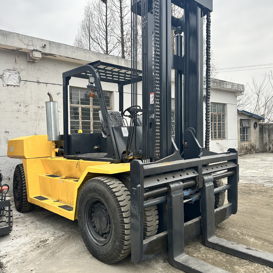KOMATSU FD150 FD100 FD30 FD50 FD80 3Ton 5ton 8ton 10ton 15ton 16ton 20ton komatsu forklift - Empilhador a diesel: foto 4 KOMATSU FD150 FD100 FD30 FD50 FD80 3Ton 5ton 8ton 10ton 15ton 16ton 20ton komatsu forklift - Empilhador a diesel: foto 4
