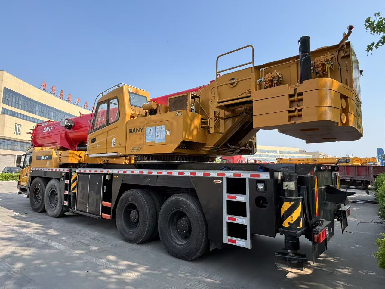 SANY STC800T6 STC80T6 STC800T5 STC80T5 80ton truck crane - Grua móvel: foto 3 SANY STC800T6 STC80T6 STC800T5 STC80T5 80ton truck crane - Grua móvel: foto 3