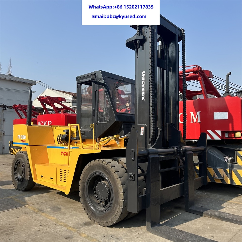 TCM FD200 20T 15T 16T - Empilhador a diesel: foto 1 TCM FD200 20T 15T 16T - Empilhador a diesel: foto 1
