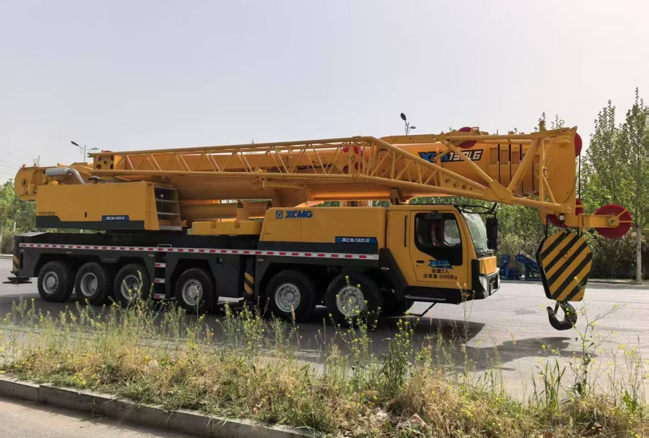 XCMG QY130K 130 ton 120 ton 140ton 150ton 160ton 200t truck crane - Grua móvel: foto 3 XCMG QY130K 130 ton 120 ton 140ton 150ton 160ton 200t truck crane - Grua móvel: foto 3