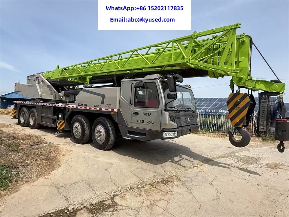 ZOOMLION ZTC700V QY70V 50Ton 70ton truck crane - Grua móvel: foto 2 ZOOMLION ZTC700V QY70V 50Ton 70ton truck crane - Grua móvel: foto 2