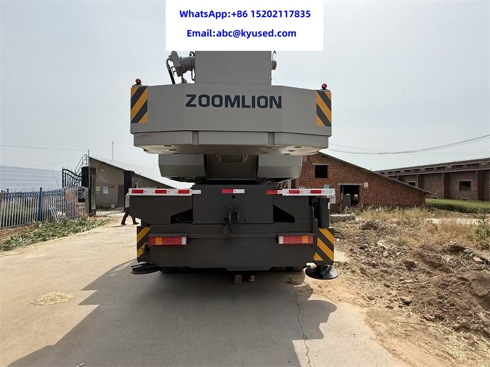 ZOOMLION ZTC700V QY70V 50Ton 70ton truck crane - Grua móvel: foto 5 ZOOMLION ZTC700V QY70V 50Ton 70ton truck crane - Grua móvel: foto 5