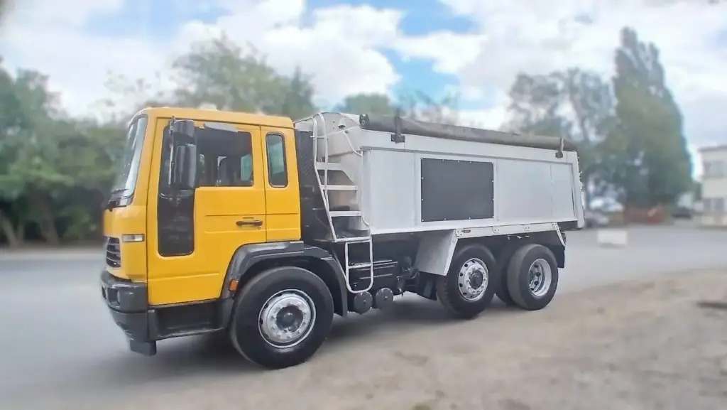 Volvo Tipper (KXS) - Camião basculante: foto 1 Volvo Tipper (KXS) - Camião basculante: foto 1