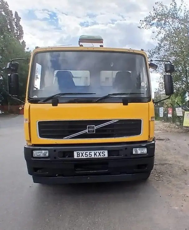 Volvo Tipper (KXS) - Camião basculante: foto 2 Volvo Tipper (KXS) - Camião basculante: foto 2