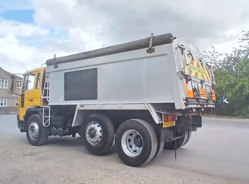 Volvo Tipper (KXS) - Camião basculante: foto 5 Volvo Tipper (KXS) - Camião basculante: foto 5