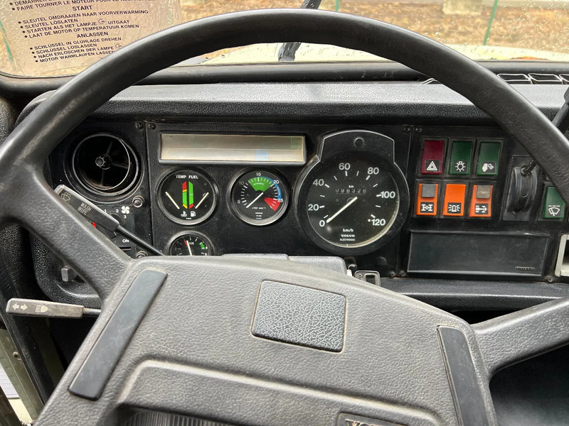 Volvo N 10 6X6 - DUMP - Camião: foto 5 Volvo N 10 6X6 - DUMP - Camião: foto 5