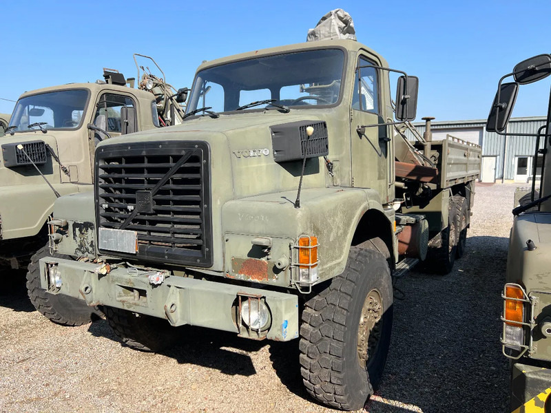 Volvo N 10 6X6 - FASSI 8TM CRANE (4x in stock) - Camião, Camião grua: foto 2 Volvo N 10 6X6 - FASSI 8TM CRANE (4x in stock) - Camião, Camião grua: foto 2