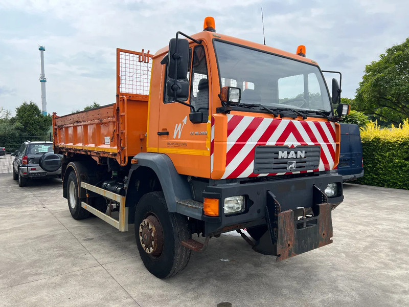 MAN LE 18.280 4x4 - Camião basculante: foto 3 MAN LE 18.280 4x4 - Camião basculante: foto 3