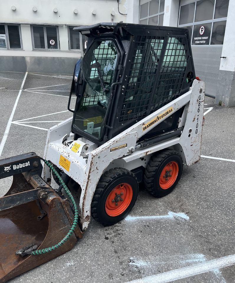 BOBCAT S70 - Mini pá carregadora de rastos: foto 2 BOBCAT S70 - Mini pá carregadora de rastos: foto 2