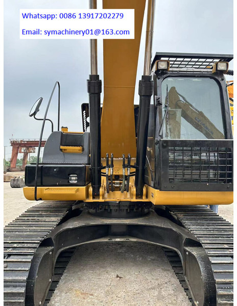 Escavadora de rastos Caterpillar 320D2: foto 9