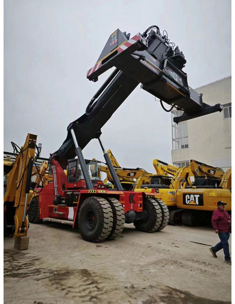Kalmar DRF450 - Reachstacker porta contentores: foto 5 Kalmar DRF450 - Reachstacker porta contentores: foto 5