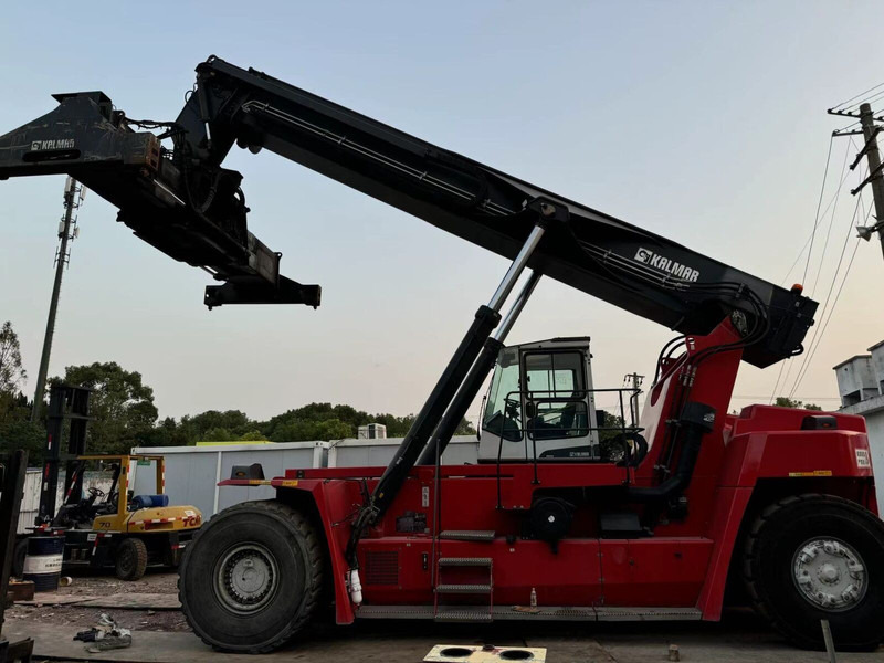 Kalmar DRU450 - Reachstacker porta contentores: foto 3 Kalmar DRU450 - Reachstacker porta contentores: foto 3