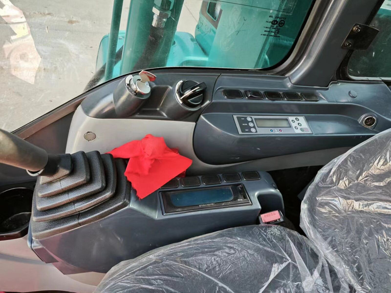 Kobelco SK75 - Mini escavadeira: foto 3 Kobelco SK75 - Mini escavadeira: foto 3