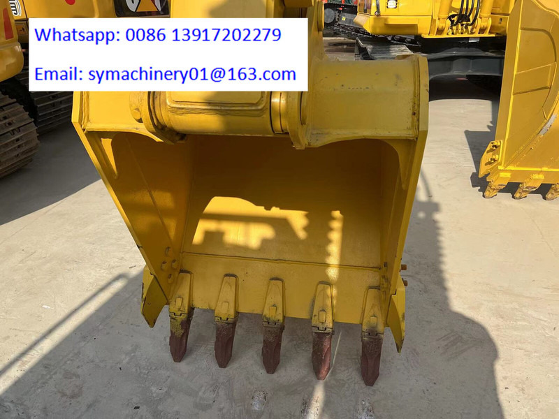 Komatsu PC130 - Escavadora de rastos: foto 2 Komatsu PC130 - Escavadora de rastos: foto 2