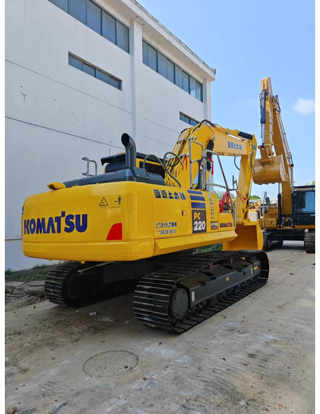Komatsu PC220-8 - Escavadora de rastos: foto 1 Komatsu PC220-8 - Escavadora de rastos: foto 1