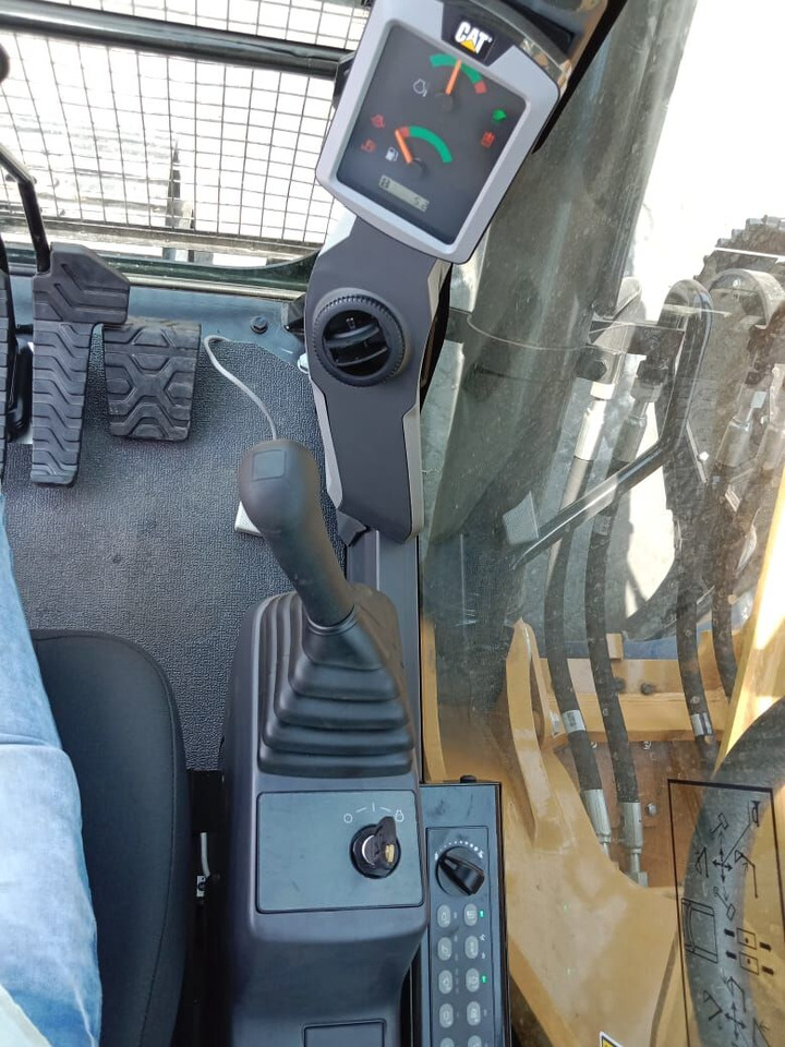 New Caterpillar 320D3GC tracked excavator - Escavadora de rastos: foto 5 New Caterpillar 320D3GC tracked excavator - Escavadora de rastos: foto 5