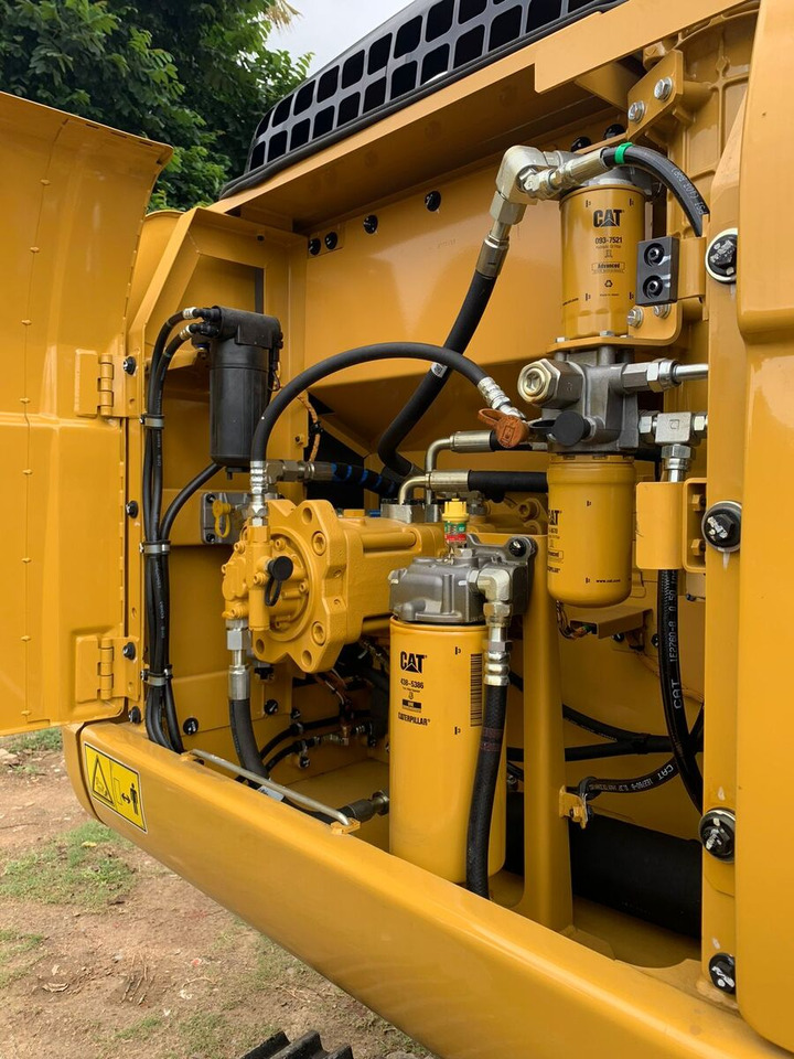 New Caterpillar 323D3 tracked excavator - Escavadora de rastos: foto 3 New Caterpillar 323D3 tracked excavator - Escavadora de rastos: foto 3