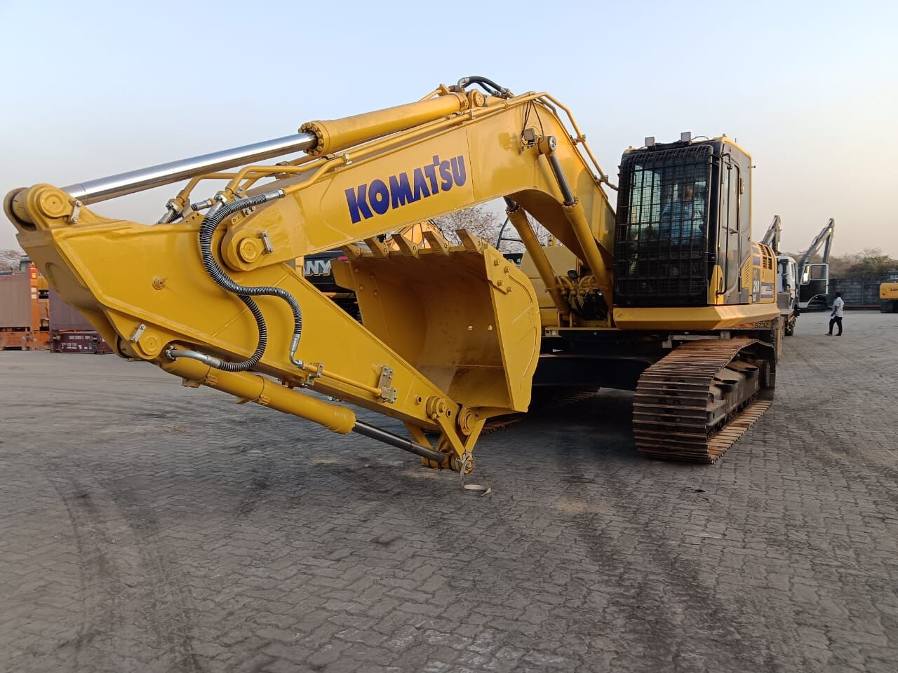 New Komatsu PC210 tracked excavator - Escavadora de rastos: foto 5 New Komatsu PC210 tracked excavator - Escavadora de rastos: foto 5