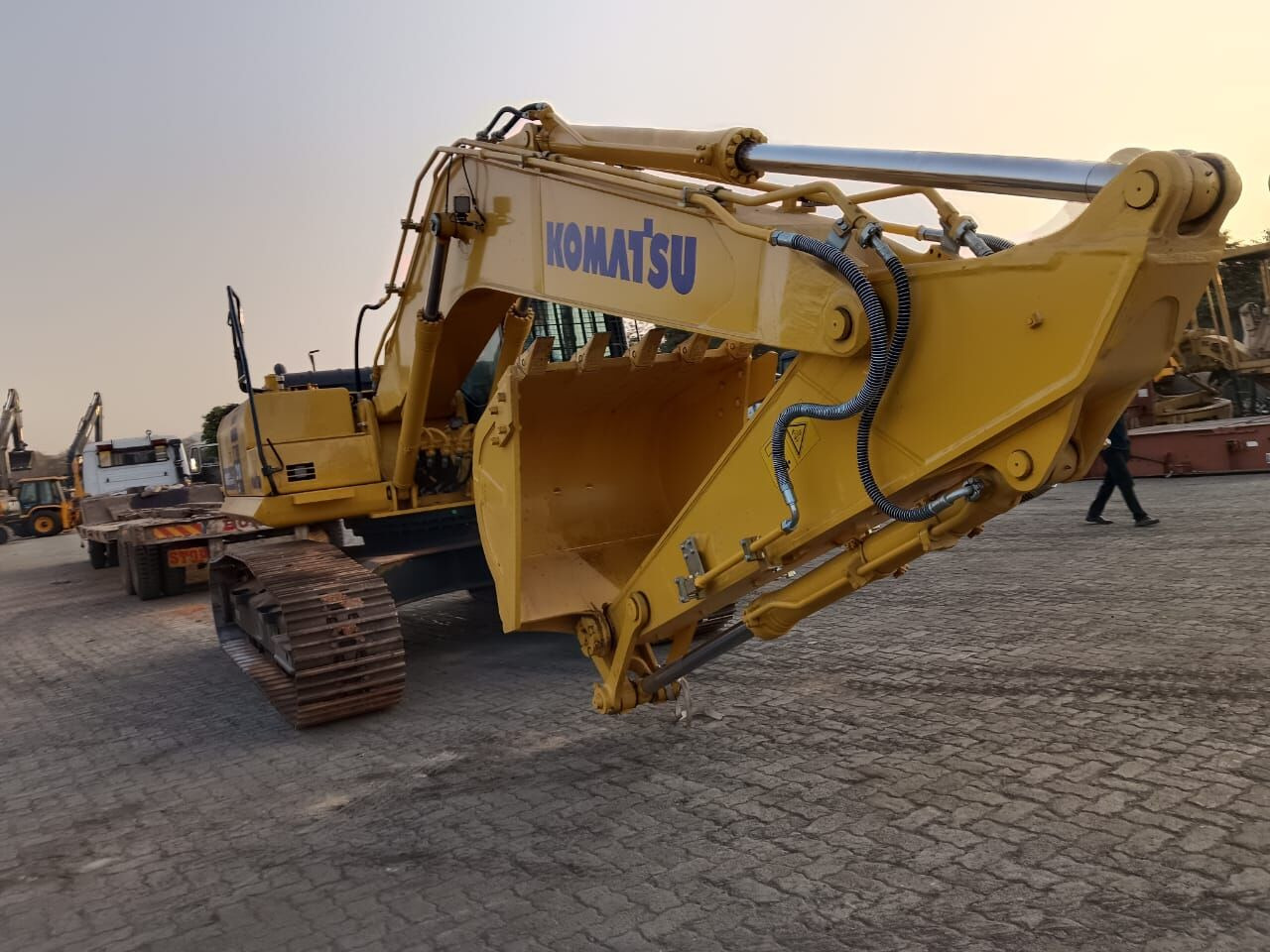 New Komatsu PC210 tracked excavator - Escavadora de rastos: foto 4 New Komatsu PC210 tracked excavator - Escavadora de rastos: foto 4