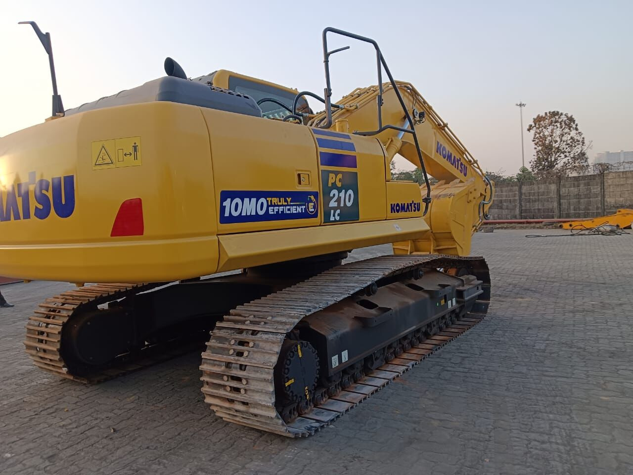 New Komatsu PC210 tracked excavator - Escavadora de rastos: foto 2 New Komatsu PC210 tracked excavator - Escavadora de rastos: foto 2