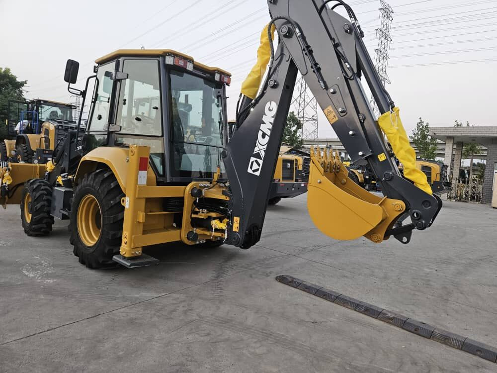 New XCMG XC870HK backhoe loader - Retroescavadeira: foto 2 New XCMG XC870HK backhoe loader - Retroescavadeira: foto 2