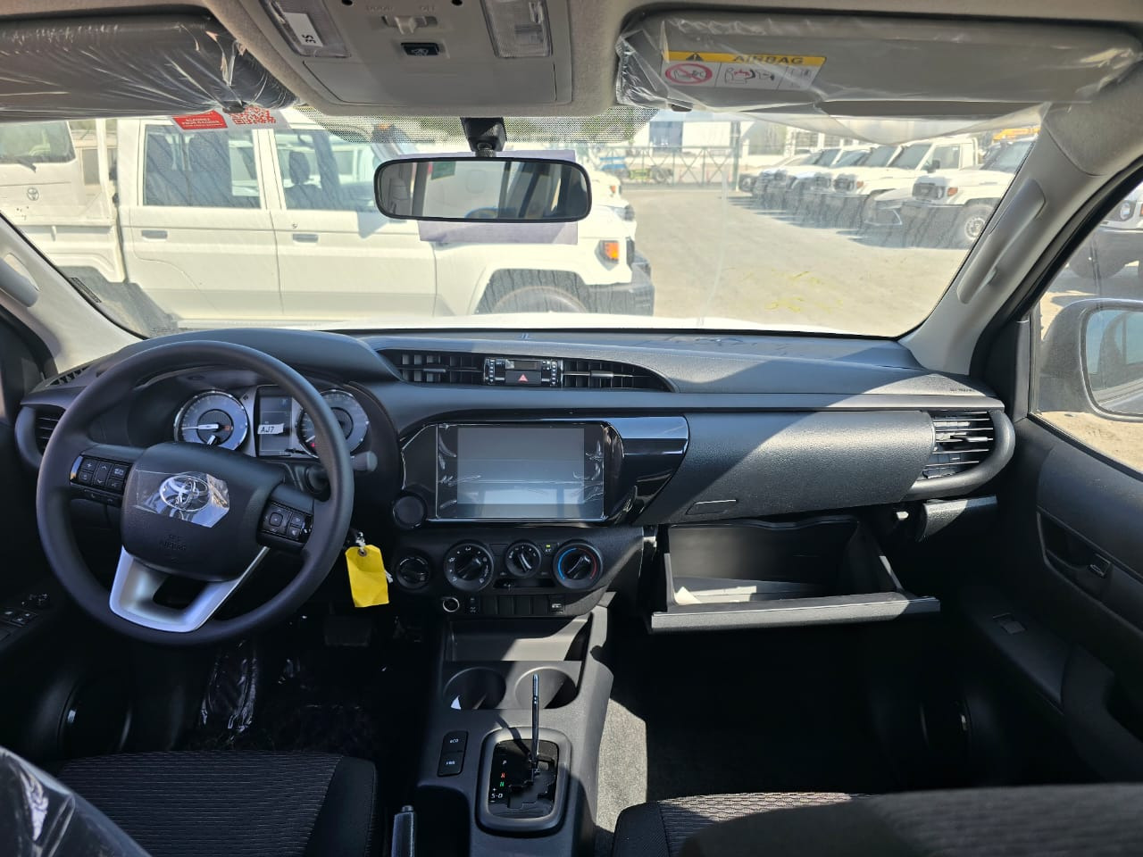 TOYOTA HILUX ACTIVE DOUBLE CAB - Pick-up, Carrinha cabine dupla: foto 4 TOYOTA HILUX ACTIVE DOUBLE CAB - Pick-up, Carrinha cabine dupla: foto 4