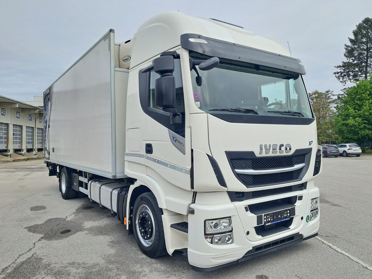 Iveco Stralis 460 Kühlkoffer | LBW | Klima | Retar - Camião frigorífico: foto 2 Iveco Stralis 460 Kühlkoffer | LBW | Klima | Retar - Camião frigorífico: foto 2