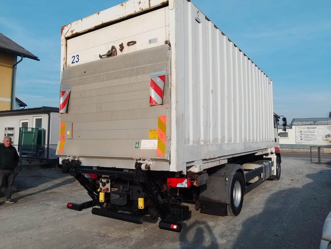 MAN TGA 18 320 - Camião transportador de contêineres/ Caixa móvel: foto 4 MAN TGA 18 320 - Camião transportador de contêineres/ Caixa móvel: foto 4