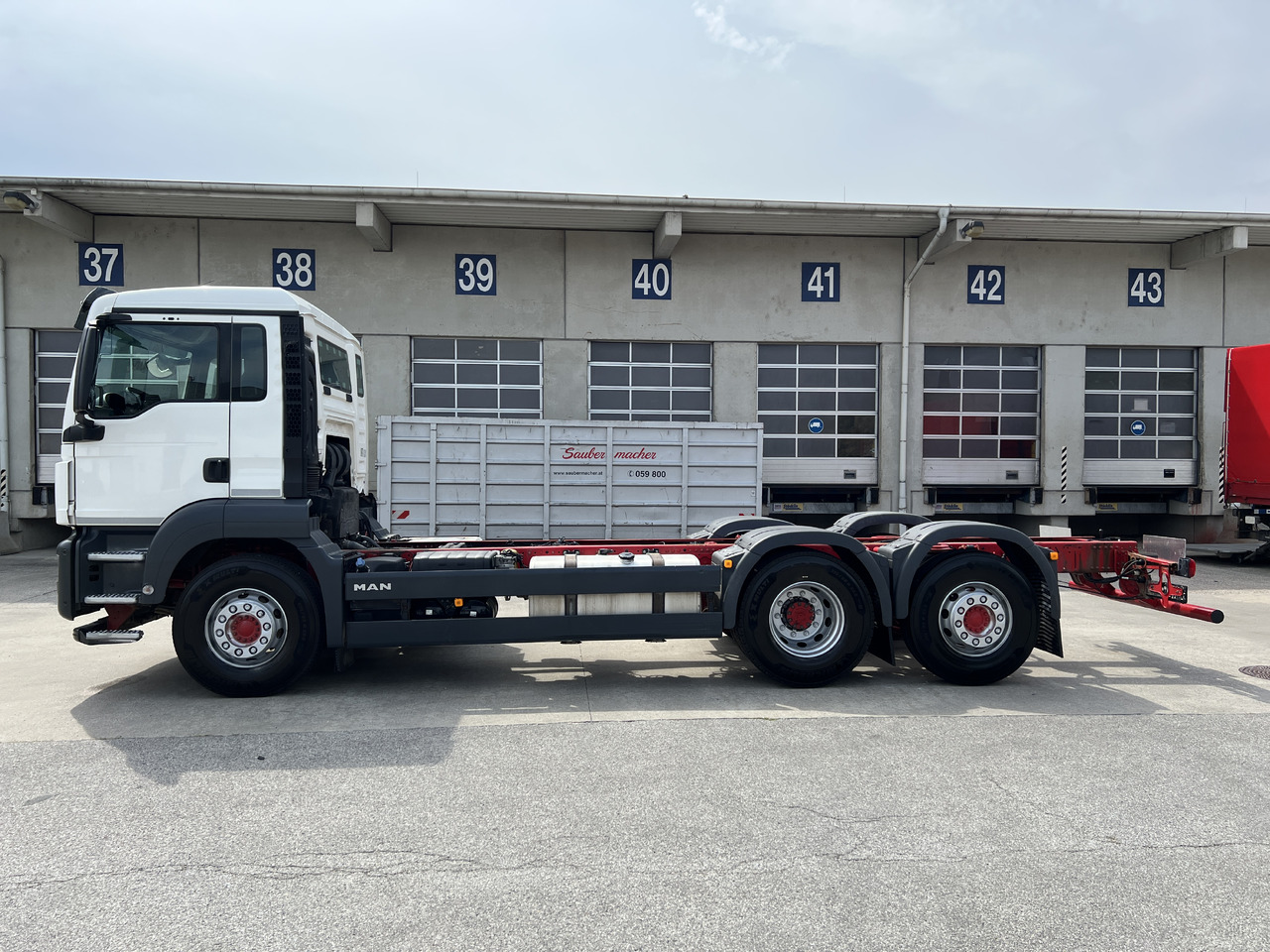 MAN TGS 26 510 Lenk-Liftachse | Retarder | Klima - Camião chassi: foto 4 MAN TGS 26 510 Lenk-Liftachse | Retarder | Klima - Camião chassi: foto 4