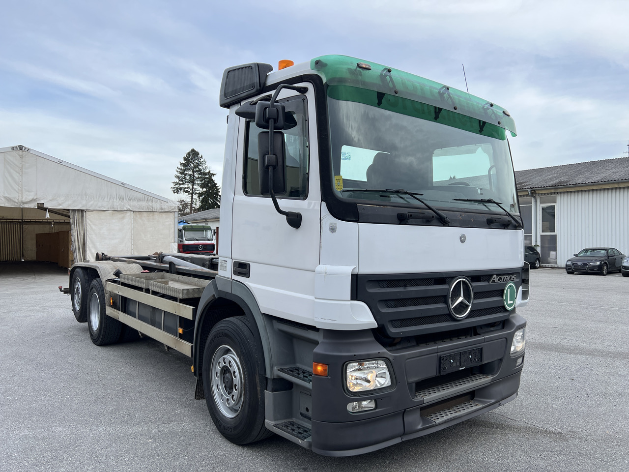MERCEDES-BENZ Actros 25 41 | Retarder | Kupplung | Differenzial | Liftachse - Camião polibenne: foto 2 MERCEDES-BENZ Actros 25 41 | Retarder | Kupplung | Differenzial | Liftachse - Camião polibenne: foto 2