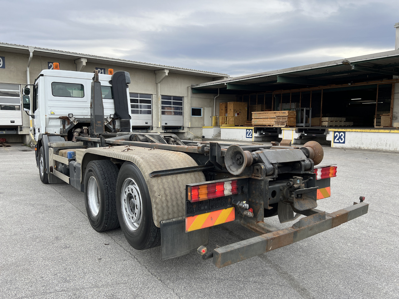 MERCEDES-BENZ Actros 25 41 | Retarder | Kupplung | Differenzial | Liftachse - Camião polibenne: foto 3 MERCEDES-BENZ Actros 25 41 | Retarder | Kupplung | Differenzial | Liftachse - Camião polibenne: foto 3