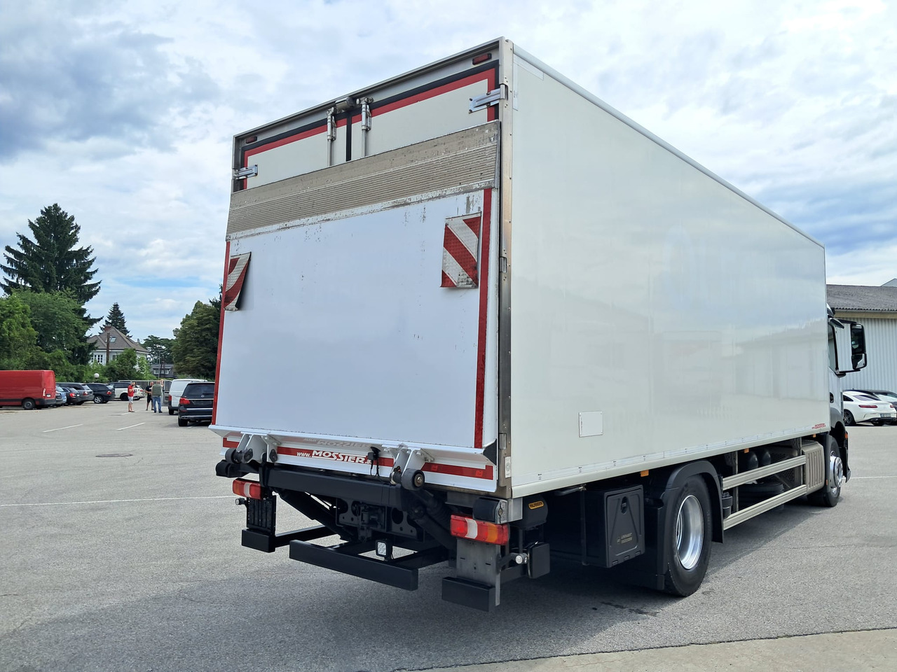 MERCEDES-BENZ Antos 2135 Kühlkoffer | Supra 850 | Standheizung - Camião frigorífico: foto 5 MERCEDES-BENZ Antos 2135 Kühlkoffer | Supra 850 | Standheizung - Camião frigorífico: foto 5