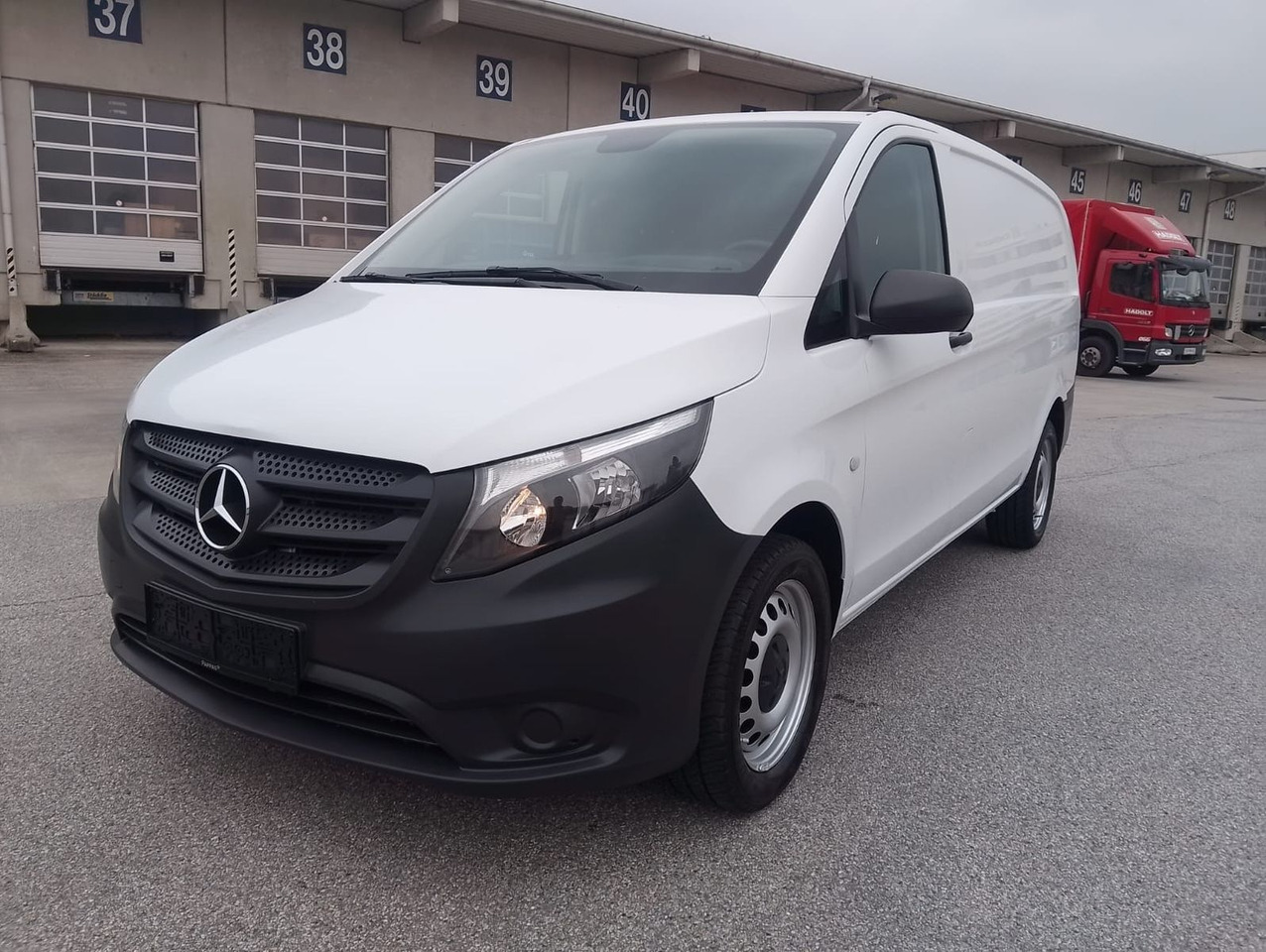 Mercedes-Benz VITO 116 CDI - Furgão: foto 1 Mercedes-Benz VITO 116 CDI - Furgão: foto 1