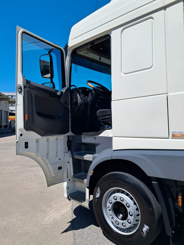 Tractor DAF XF 18.460 Schubboden | Klima | Retarder | Differ: foto 8 Tractor DAF XF 18.460 Schubboden | Klima | Retarder | Differ: foto 8