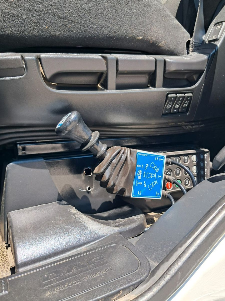 Tractor DAF XF 18.460 Schubboden | Klima | Retarder | Differ: foto 11 Tractor DAF XF 18.460 Schubboden | Klima | Retarder | Differ: foto 11