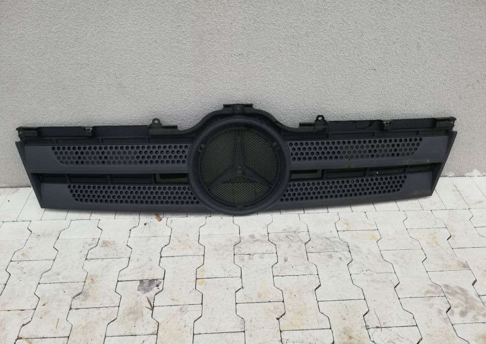 ATRAPA GRILL MERCEDES ACTROS MP4 ORYGINAŁ - Grade radiador para Camião: foto 1 ATRAPA GRILL MERCEDES ACTROS MP4 ORYGINAŁ - Grade radiador para Camião: foto 1