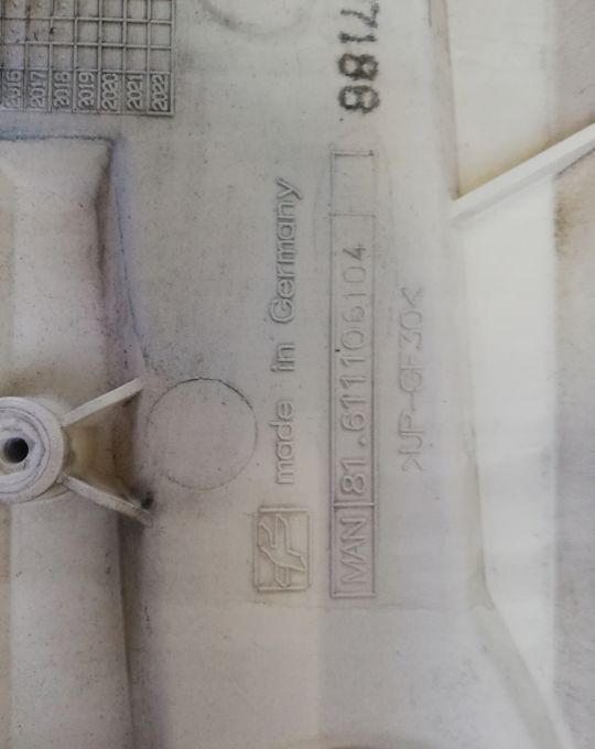 ATRAPA MASKA MAN TGL E6 ORYGINAL 81.611106104 - Capô para Camião: foto 4 ATRAPA MASKA MAN TGL E6 ORYGINAL 81.611106104 - Capô para Camião: foto 4