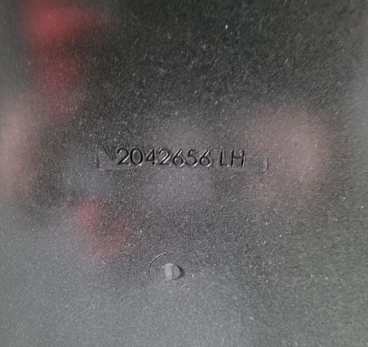 BŁOTNIK DAF XF LH NOWY ORYGINAŁ OM 2042656 - Carroceria e exterior para Camião: foto 3 BŁOTNIK DAF XF LH NOWY ORYGINAŁ OM 2042656 - Carroceria e exterior para Camião: foto 3