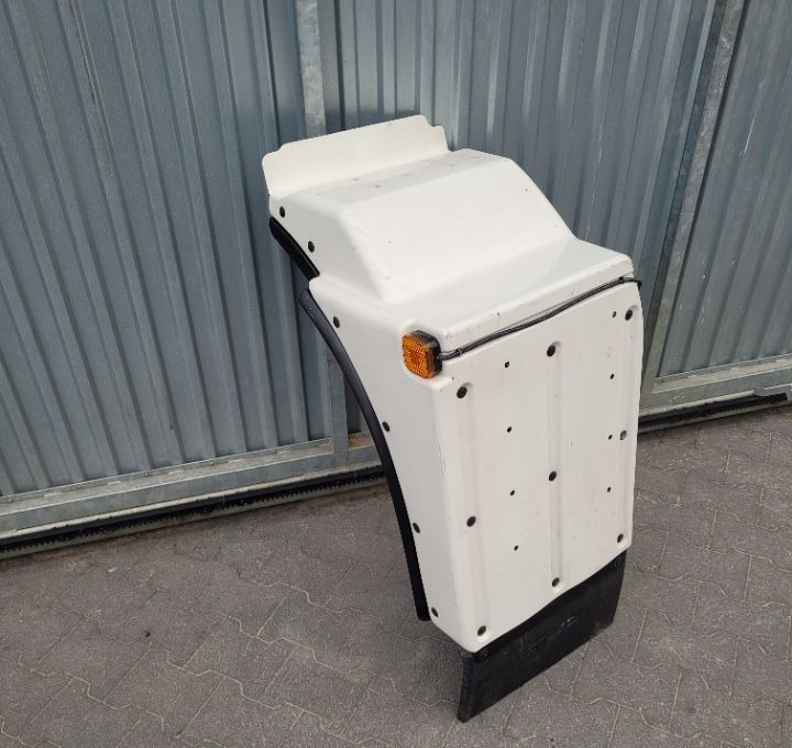 BLOTNIK MAN TGM LH NOWY ORYGINAL 81.61210.0541/0547 - Carroceria e exterior para Camião: foto 1 BLOTNIK MAN TGM LH NOWY ORYGINAL 81.61210.0541/0547 - Carroceria e exterior para Camião: foto 1