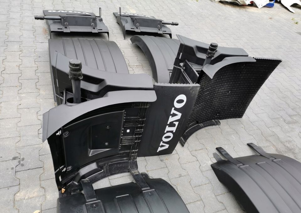 BŁOTNIKI NADKOLE 2 OS VOLVO FH4 NOWY ORYGINAŁ - Para-lama: foto 3 BŁOTNIKI NADKOLE 2 OS VOLVO FH4 NOWY ORYGINAŁ - Para-lama: foto 3