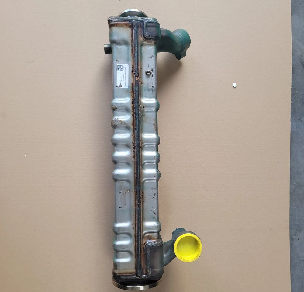 CHŁODNICA EGR VOLVO 21944868 P09 CHWALIM116 - Sistema de arrefecimento para Camião: foto 1 CHŁODNICA EGR VOLVO 21944868 P09 CHWALIM116 - Sistema de arrefecimento para Camião: foto 1