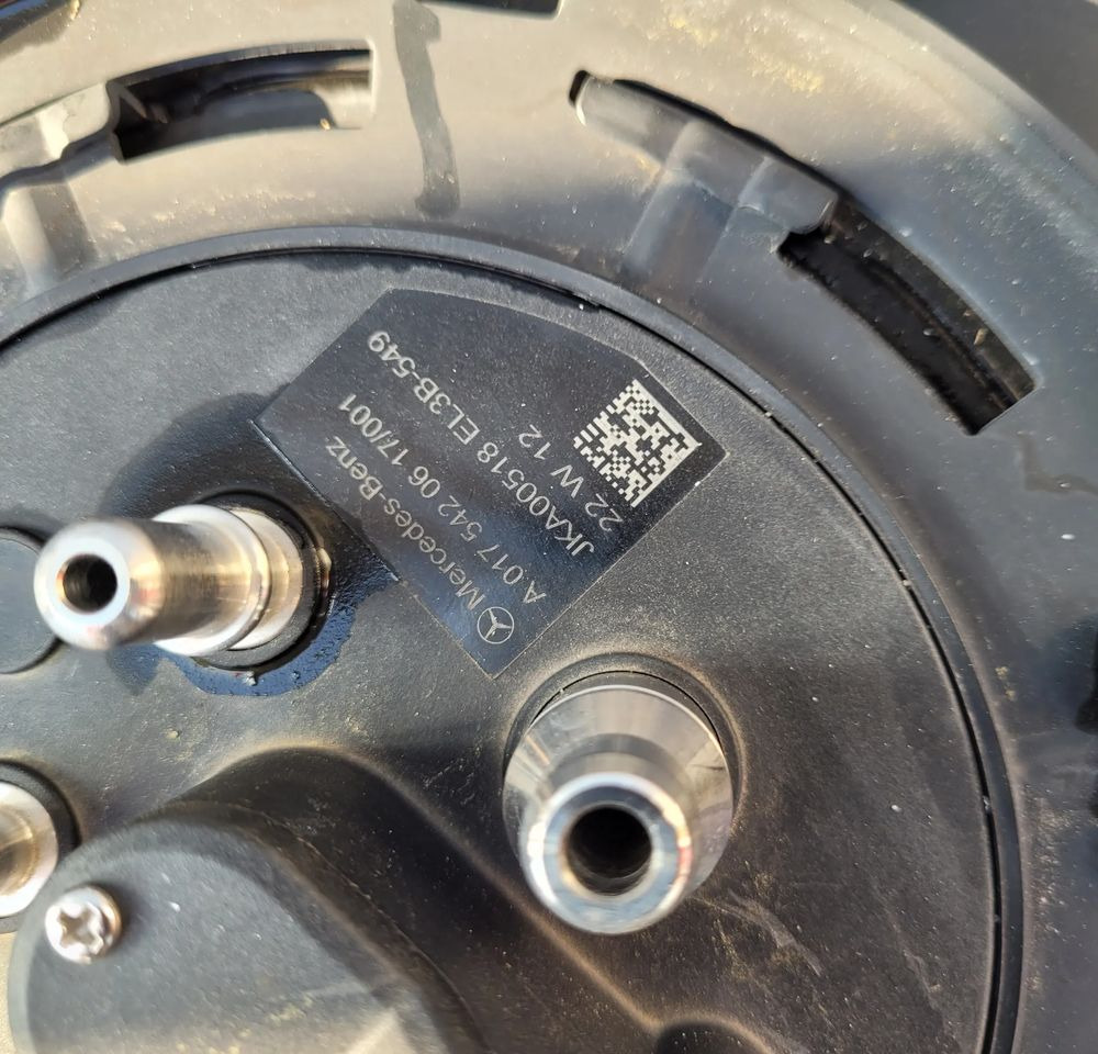 CZUJNIK SMOK AD BLUE MERCEDES ACTROS MP4 MP5 A0175420617 NOWY ORYGINAŁ - Sensor para Camião: foto 2 CZUJNIK SMOK AD BLUE MERCEDES ACTROS MP4 MP5 A0175420617 NOWY ORYGINAŁ - Sensor para Camião: foto 2