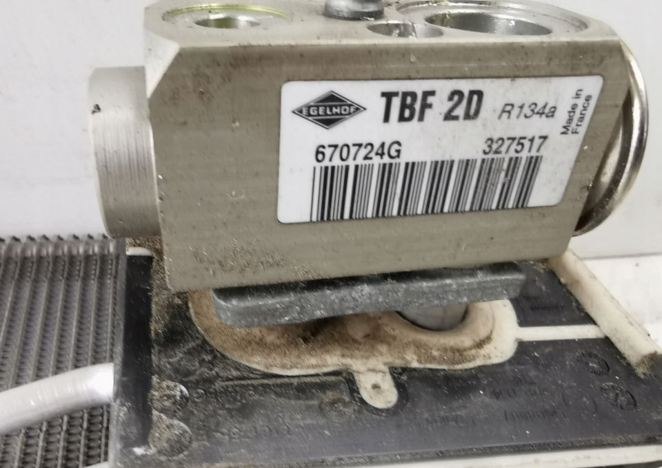 Chłodnica nagrzewnicy Mercedes actros mp4 - Radiador para Camião: foto 3 Chłodnica nagrzewnicy Mercedes actros mp4 - Radiador para Camião: foto 3