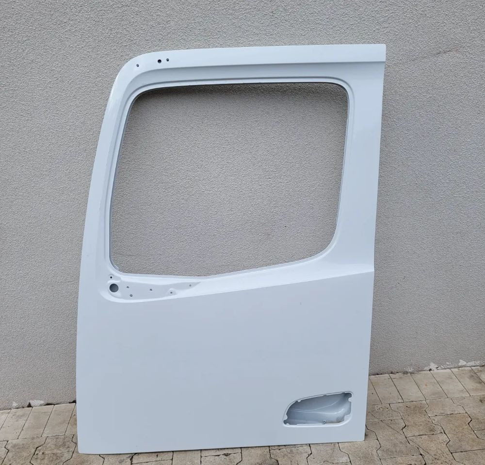 DRZWI ACTROS MP4 LEWE DUZA KABINA - Porta e peças para Camião: foto 1 DRZWI ACTROS MP4 LEWE DUZA KABINA - Porta e peças para Camião: foto 1