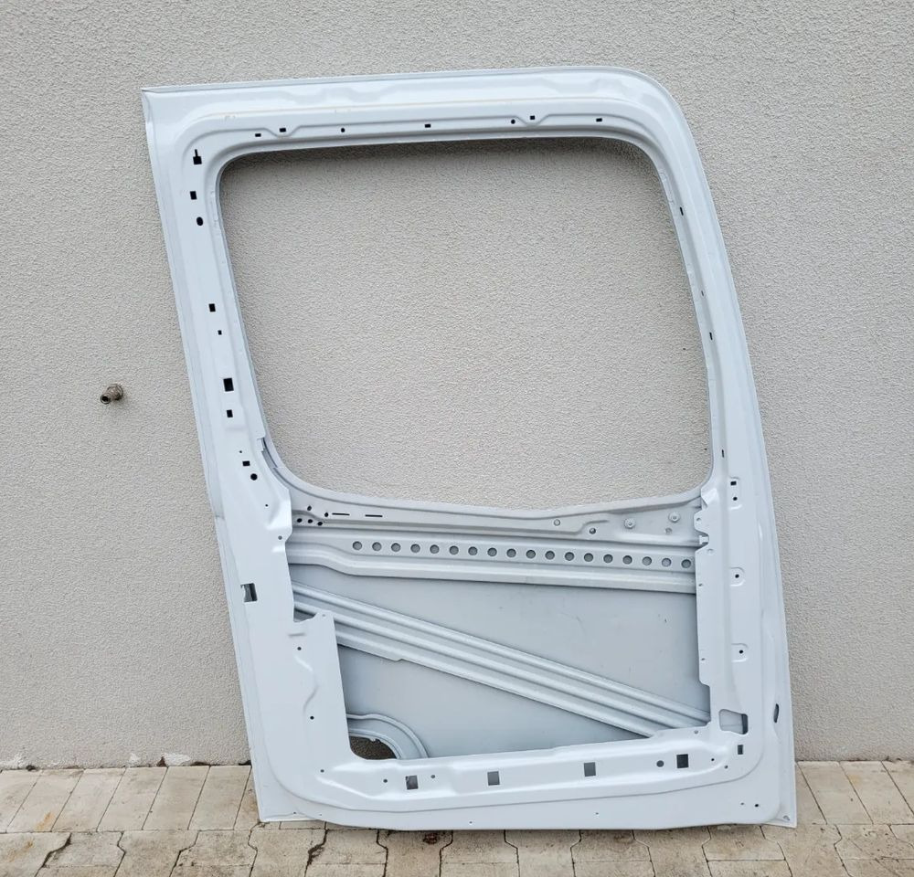 DRZWI ACTROS MP4 LEWE DUZA KABINA - Porta e peças para Camião: foto 4 DRZWI ACTROS MP4 LEWE DUZA KABINA - Porta e peças para Camião: foto 4