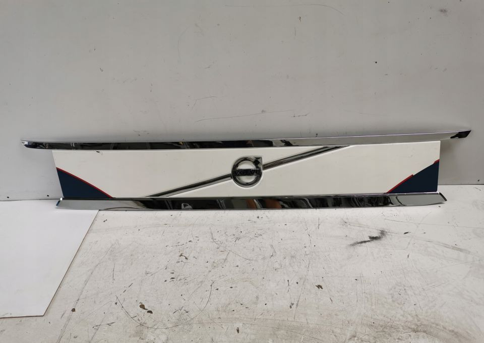 GRILL ATRAPA VOLVO FH 4 ORYGINAŁ CHROM - Grade radiador para Camião: foto 1 GRILL ATRAPA VOLVO FH 4 ORYGINAŁ CHROM - Grade radiador para Camião: foto 1
