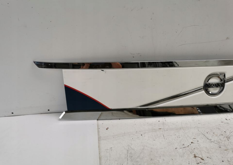 GRILL ATRAPA VOLVO FH 4 ORYGINAŁ CHROM - Grade radiador para Camião: foto 3 GRILL ATRAPA VOLVO FH 4 ORYGINAŁ CHROM - Grade radiador para Camião: foto 3