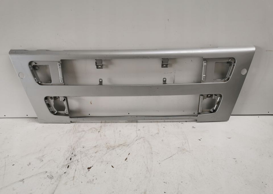 GRILL ATRAPA VOLVO Fh12 ORYGINAŁ - Grade radiador para Camião: foto 1 GRILL ATRAPA VOLVO Fh12 ORYGINAŁ - Grade radiador para Camião: foto 1