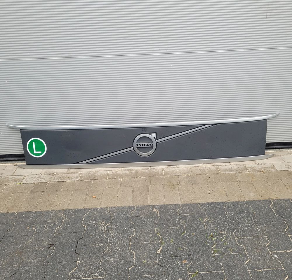 GRILL VOLVO FH5 ORYGINAŁ 84222354 CHWALIM116 - Grade radiador para Camião: foto 1 GRILL VOLVO FH5 ORYGINAŁ 84222354 CHWALIM116 - Grade radiador para Camião: foto 1